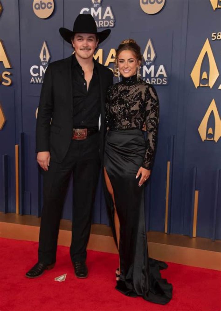 2017 ACMs’ Best Couples – Faith Hill, Tim McGraw & More