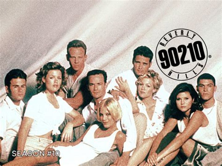 90210 Season 4 Finale Recap — Dixon Dead After Car Accident? – Hollywood Life