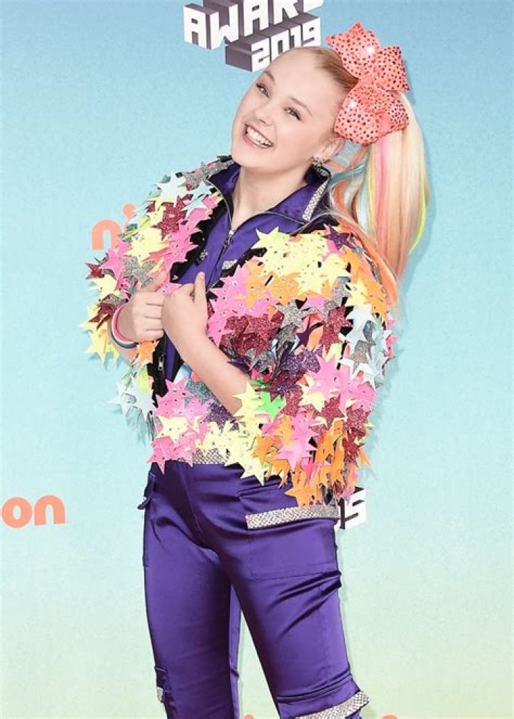 Abby Lee Miller Posts Throwback Photo Of Side Pony Like JoJo Siwa’s – Hollywood Life