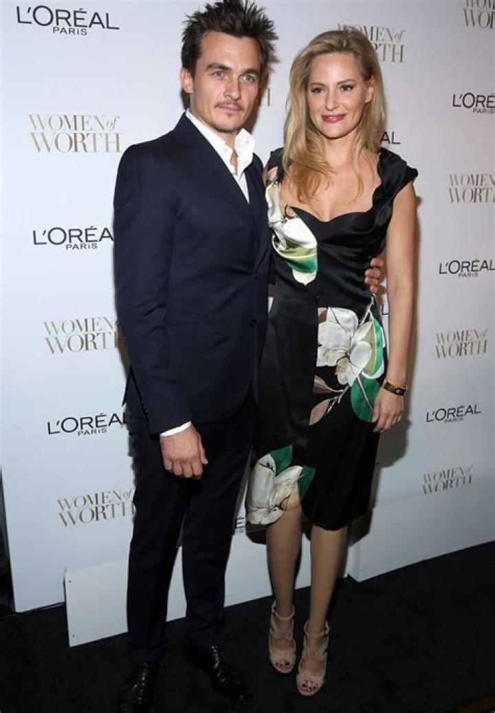 ‘Homeland’ Star To Marry A Model – Hollywood Life