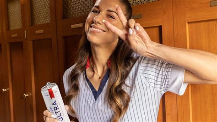 Alex Morgan Talks ‘Going Big’ For Michelob Ultra Super Bowl Commercial – Hollywood Life
