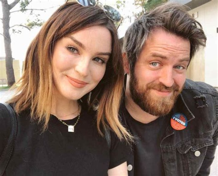 
Amanda Walsh Husband Robert Baker Is Her Reel Partner From Grey’s Anatomy 