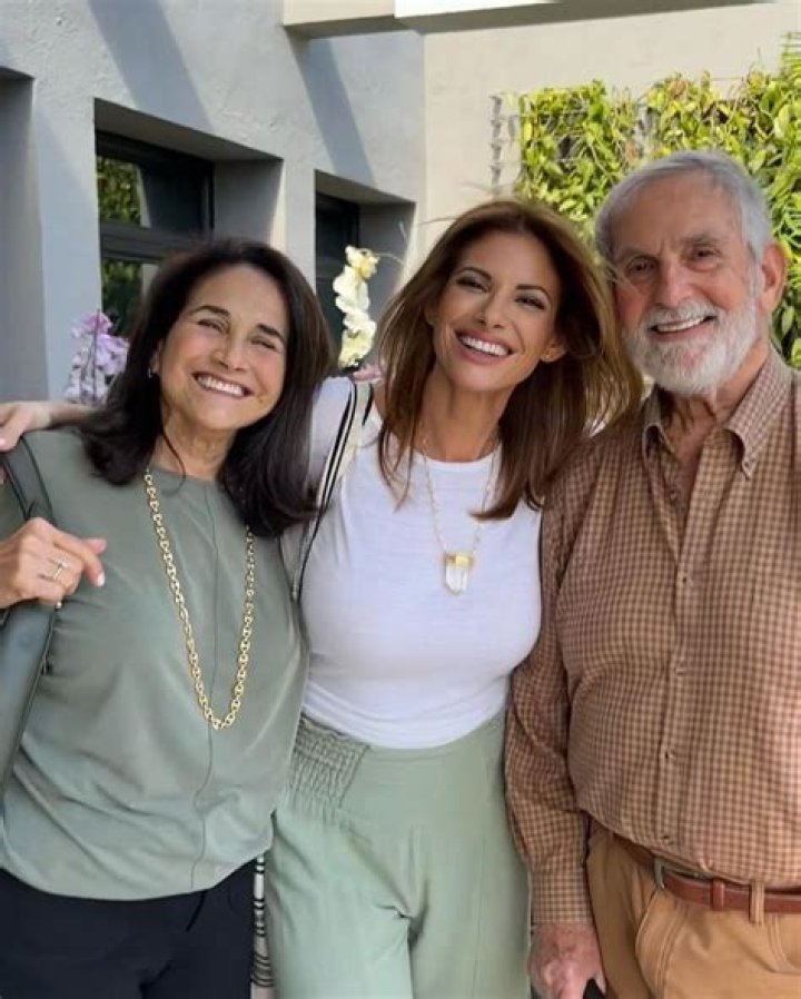 
Are Dion Giannarelli And Alessandra Rampolla From MAFS Dating? Fans Speculate On Their Relationship 