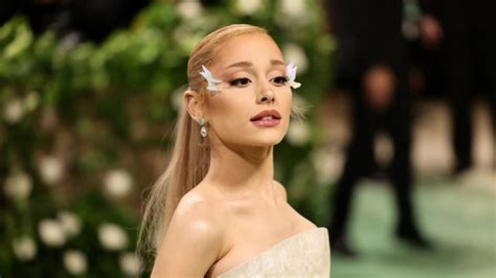Ariana Grande Admits Her Personal Life Is ‘Non-Existent’ During Surprise Interview On ‘Late Late Show’