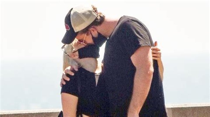 Ariel Winter & BF Luke Benward Sneak A Sweet Kiss On Day Date & Look So In Love 