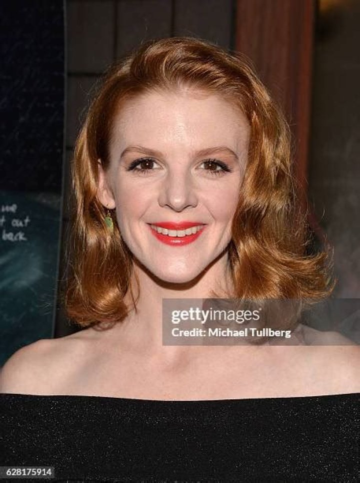 Ashley Bell — Photos