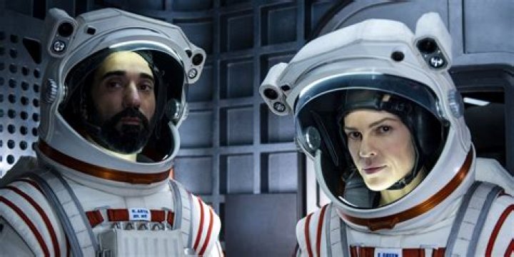 Showrunner Talks Hilary Swank’s Astronaut Dreams – Hollywood Life