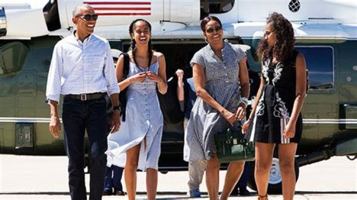 Barak Obama Reveals Daughters Sasha & Malia Joined BLM Demonstrations Over The Summer: I Couldn’t Be Prouder