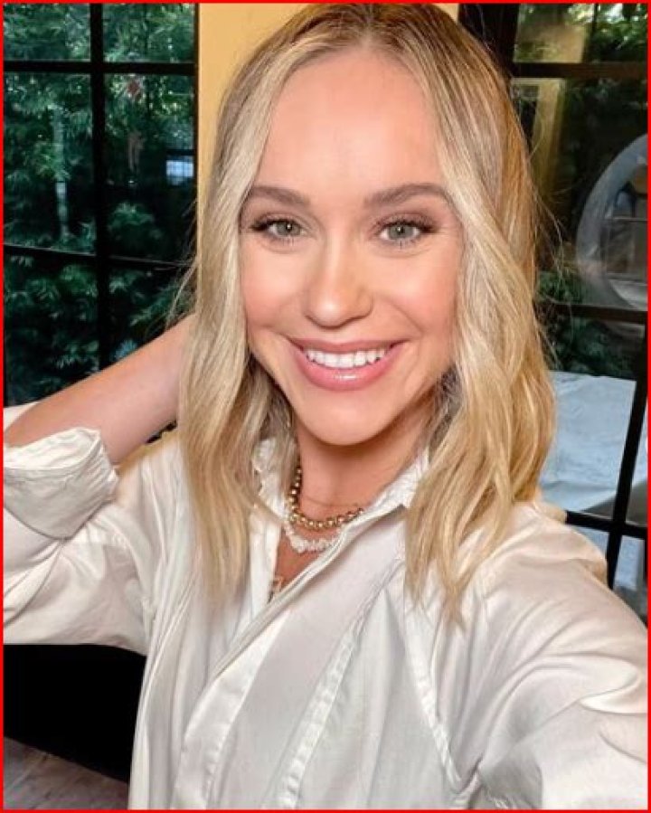 Becca Tobin Net Worth