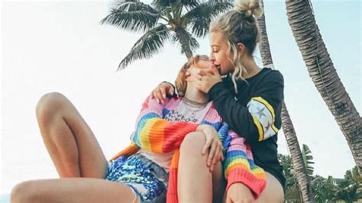 Bella Thorne & Tana Mongeau Make Out On The Beach– Pics – Hollywood Life