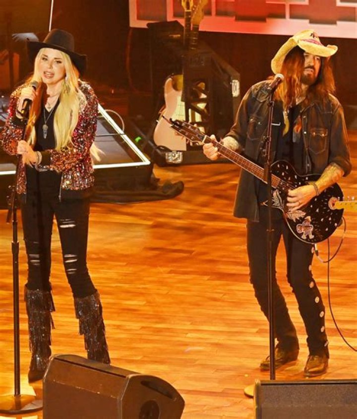 Billy Ray Cyrus Makes 1st Appearance Since Ex Tish Cyrus’ Wedding At ACM Honors With Fiancée Firerose