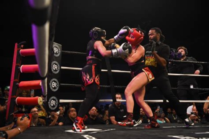 Blac Chyna Gets Knocked Down In Boxing Match After Lunging At Opponent