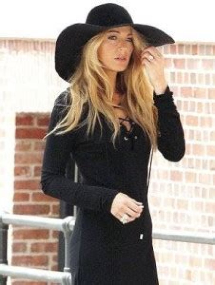 Blake Lively Favorite Color Food Music Books Designers Biography