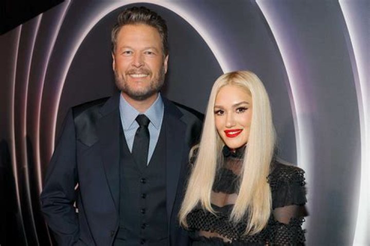 Blake Shelton & Gwen Stefani’s Red Carpet Photos – Hollywood Life
