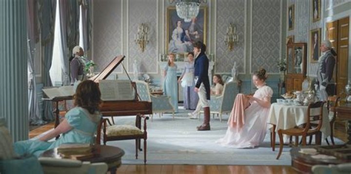 
Bridgerton’s NSFW Scenes Use A Real-Life Georgian Era Secret 