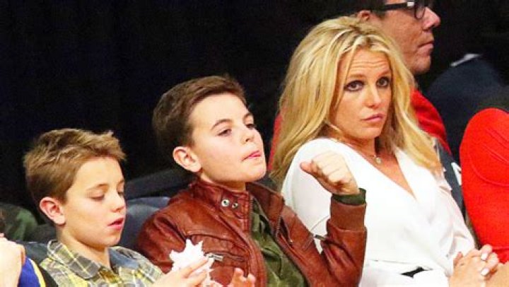 Britney Spears Talks Kids & Parenting While On Tour – Hollywood Life