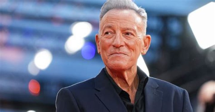 Bruce Springsteen’s Bio – Hollywood Life