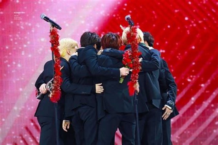 BTS & Post Malone Hug In New Years Eve Video & It’s The Best – Hollywood Life