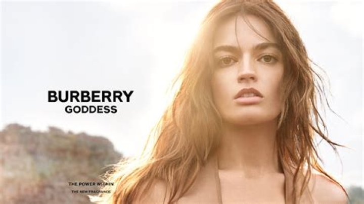 Burberry Goddess Commercial Actress 2023: Emma Mackey