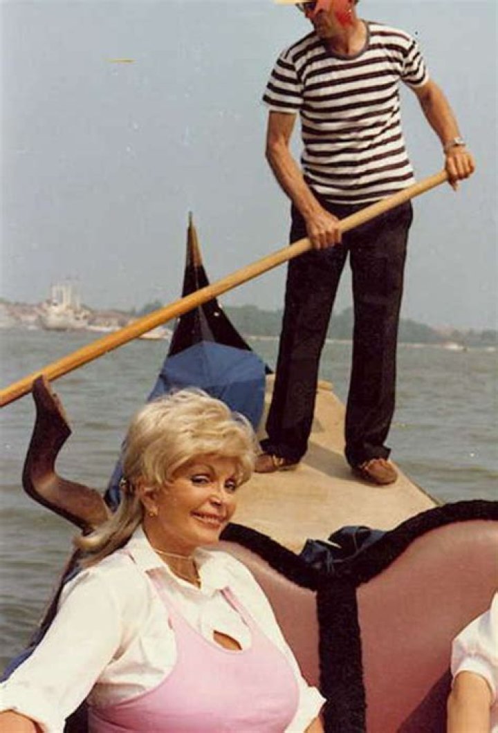 Candy Samples Wiki, Death, Height, Weight, Age & More