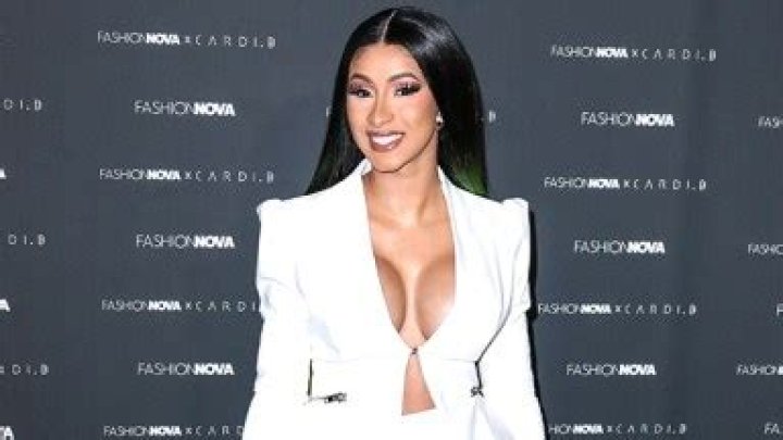 Cardi B Milks Cows & Rides A Horse As She Tries Out Ranch Life: Video – Hollywood Life