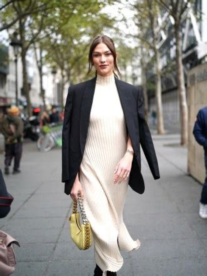 See The Sexy Style On Rihanna & More – Hollywood Life