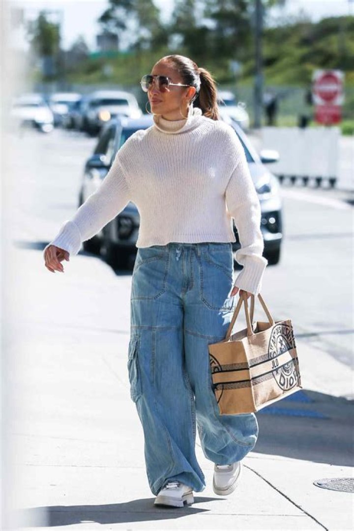 Gigi Hadid & More In Oversized Denim – Hollywood Life