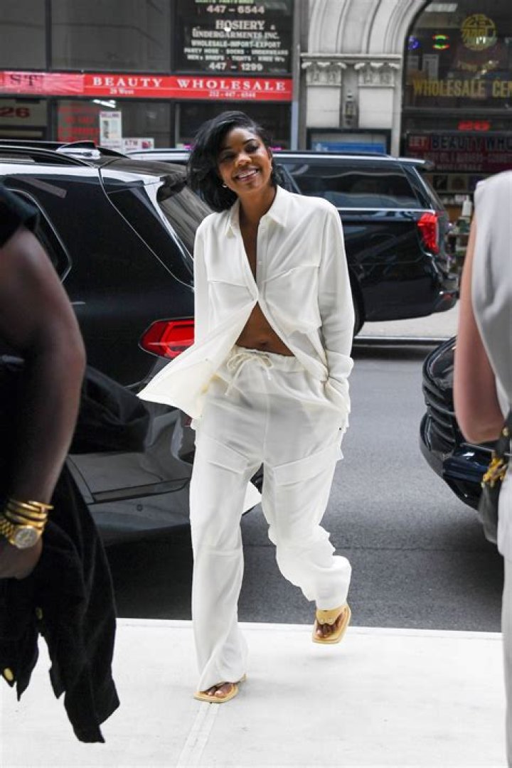 Kim Kardashian & More Stars Love Them – Hollywood Life