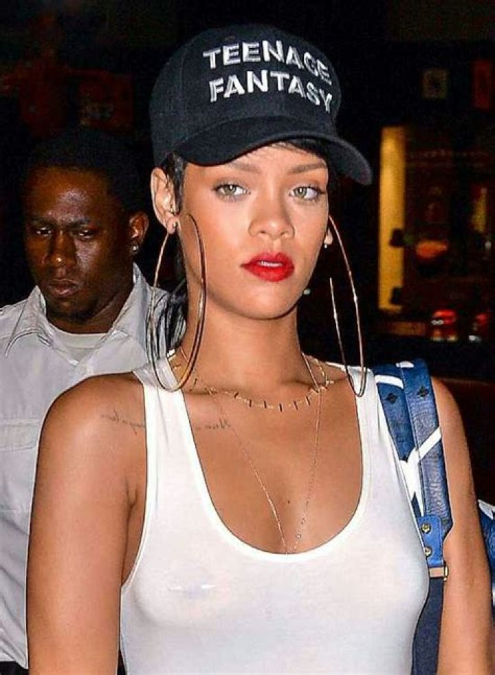 [PICS] Celebrities With Pierced Nipples — Rihanna, Kendall Jenner & More – Hollywood Life