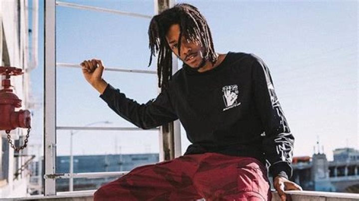 Cezur III Serves Up ‘Drinks On Me’ With Jessica Universe Ahead Of His ‘BK Baby’ EP