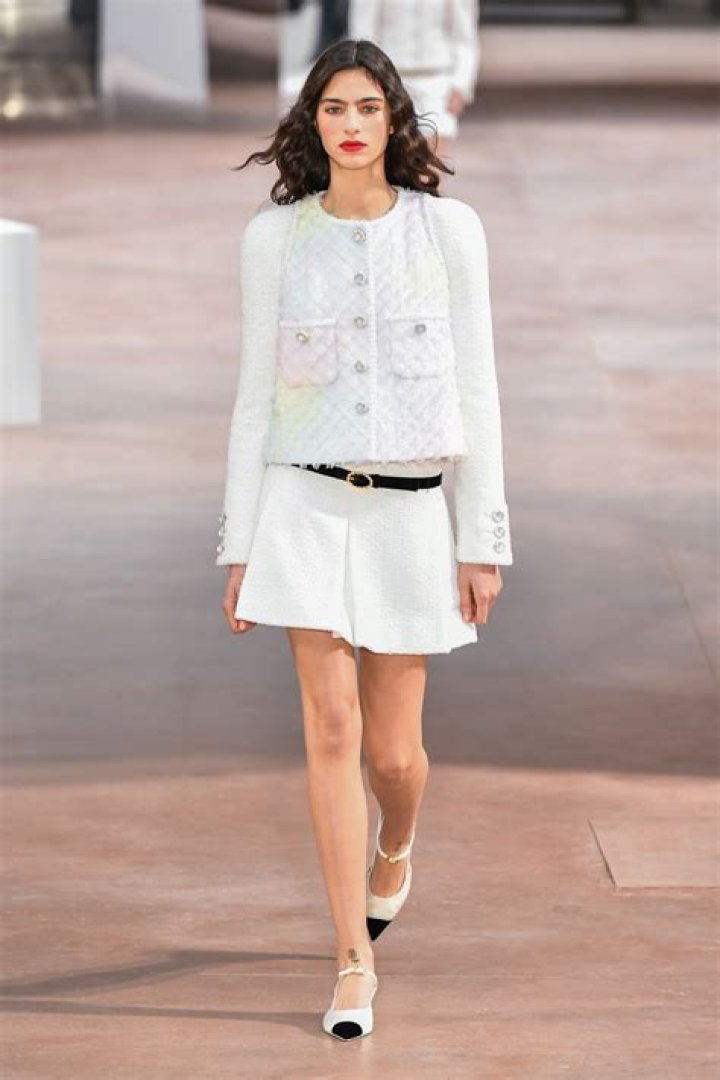 Chanel Couture: Spring / Summer 2018 Collection — SEE PICS