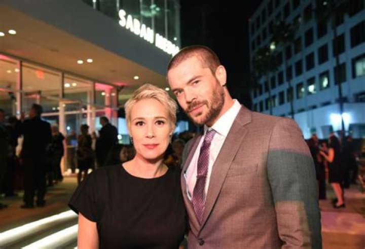 ‘HTGAWM’s Charlie Weber & Liza Weil Get Back Together After 3 Years – Hollywood Life