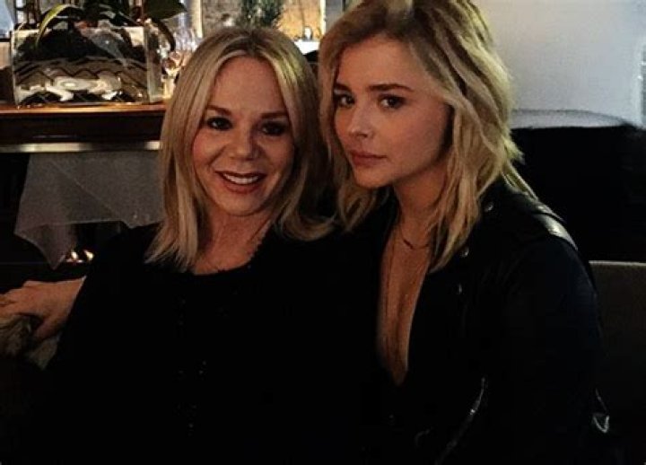 Chloe Grace Moretz’s Dad Left Her Family For Paris Hilton’s Aunt – Hollywood Life