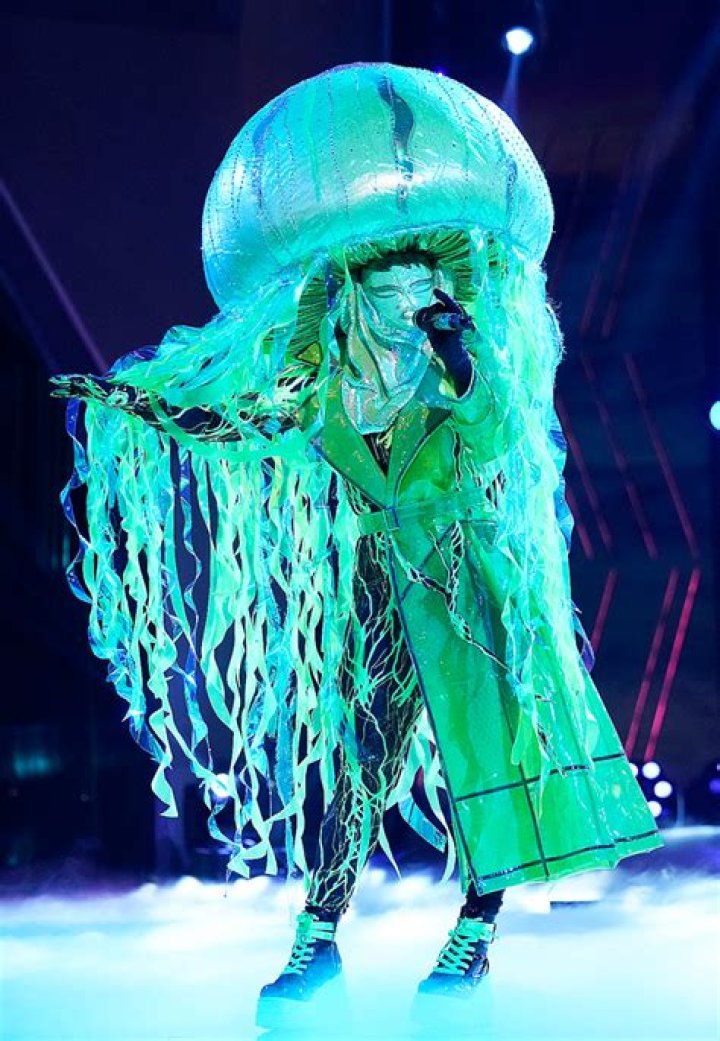 Chloe Kim On Her Singing Future & Being ‘The Masked Singer’s Jellyfish – Hollywood Life