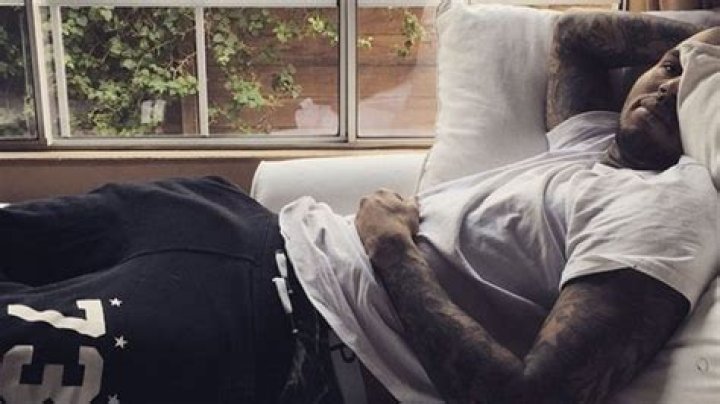 Chris Brown’s Bulge Picture — Singer Posts Boner Photo On Instagram – Hollywood Life