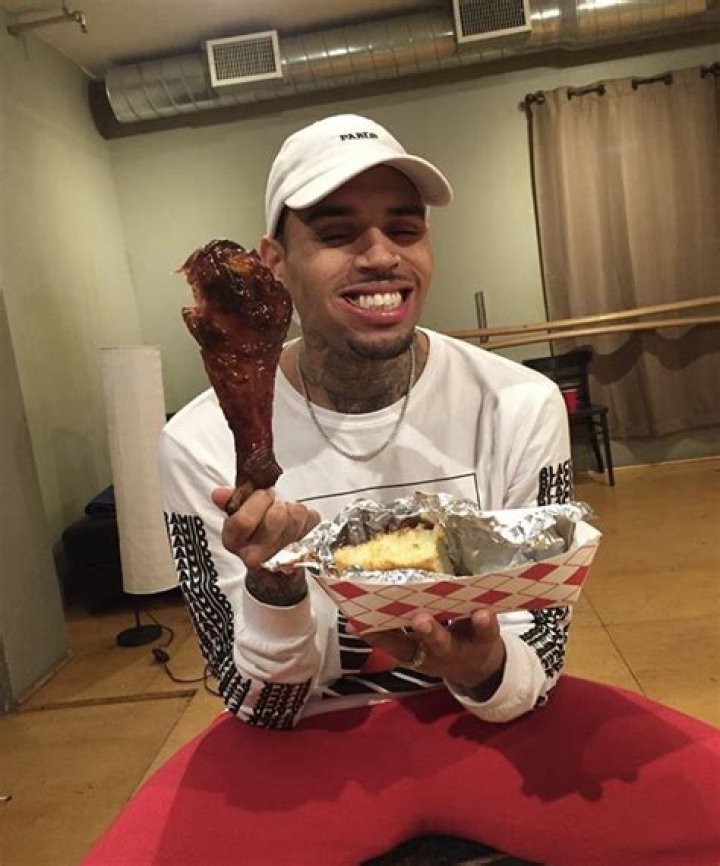 Chris Brown Favorite Food Color TV Show Car NBA Football Team Bio
