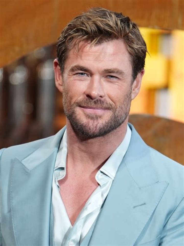Chris Hemsworth – Hollywood Life