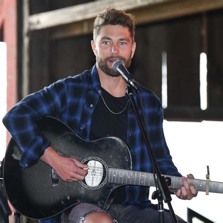 Chris Lane — Pics Of The Country Singer – Hollywood Life