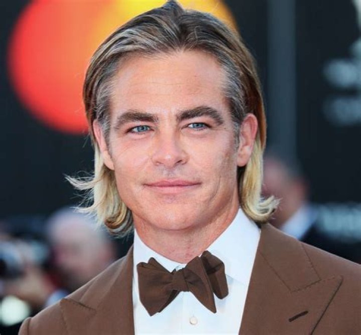 Chris Pine – Hollywood Life