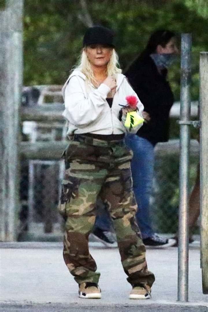 Christina Aguilera & Matthew Rutler Don Camouflage Pants In New Photos – Hollywood Life
