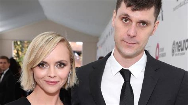 Engaged To James Heerdegen — Yay – Hollywood Life