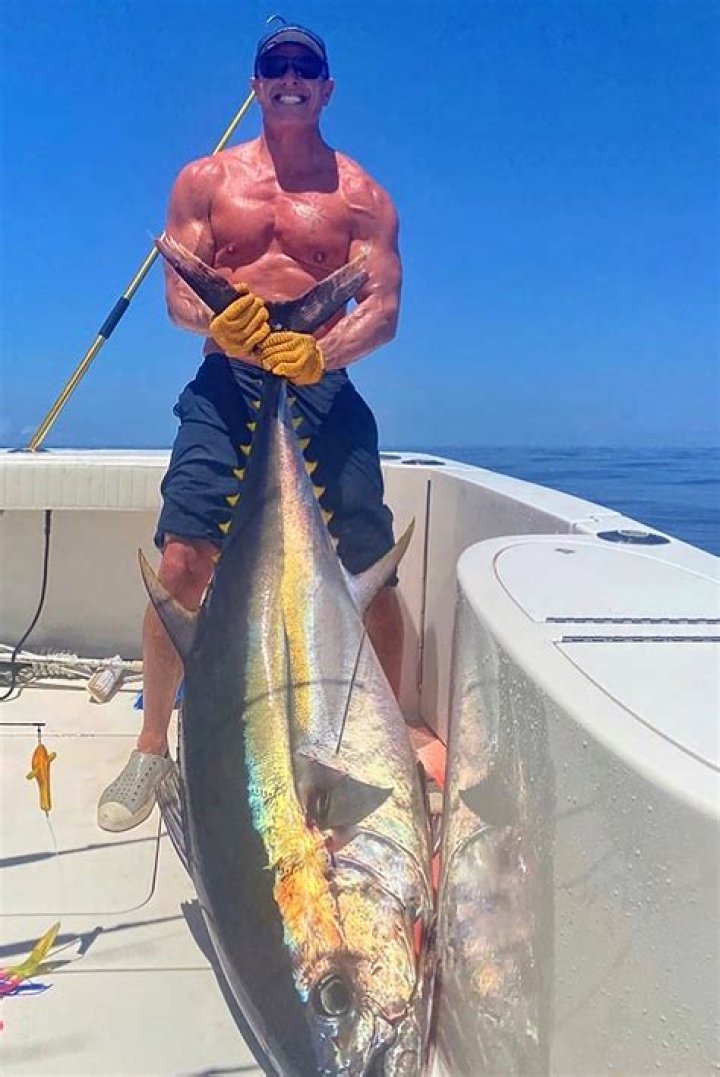 Christopher Meloni, 59, Makes Fans Swoon During Shirtless Boat Ride — ‘So Sexy’