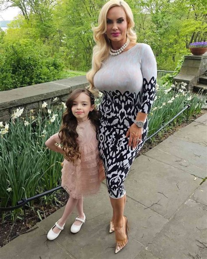 Coco Austin Shows Off Impressive Yoga Flexibility While Bonding With Daughter, 5, At Photoshoot