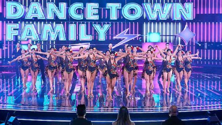 All-Stars’ Performance (Exclusive) – Hollywood Life