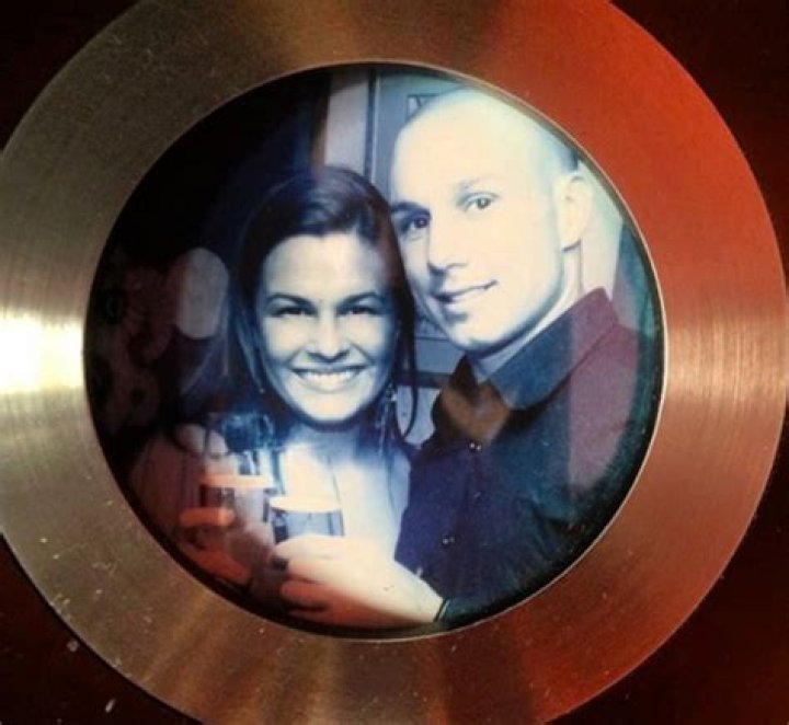 His Touching Message For Wife Hours Before Dying – Hollywood Life