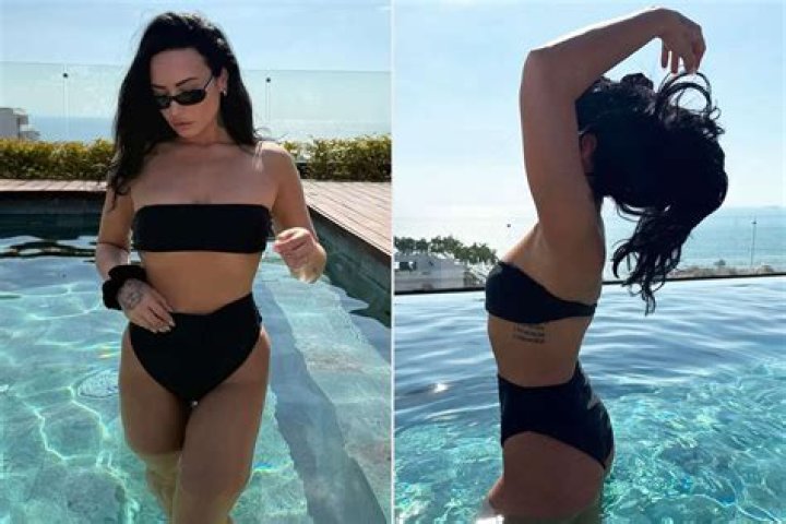 [PICS] Demi Lovato’s Bikini Top & Thigh-High Boots For ‘Cool For The Summer’ – Hollywood Life