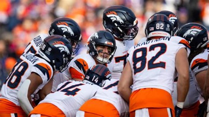 Denver Broncos Hottest Hunks — Pics