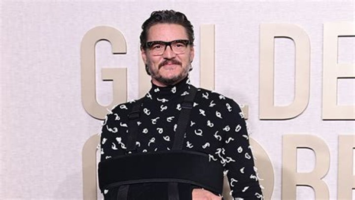 Did Pedro Pascal Break His Arm? Actor Wears Sling to Golden Globes – Hollywood Life