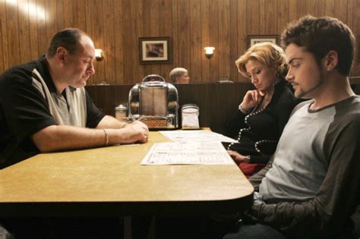 Did Tony Soprano Die In ‘The Sopranos’ Finale? — David Chase Speaks – Hollywood Life