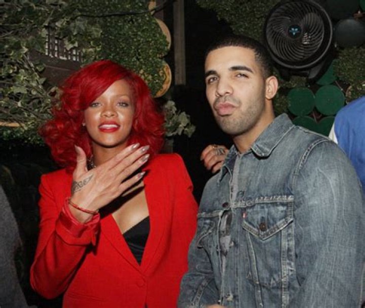 Drake Parties With Rihanna’s Half Sister – Hollywood Life